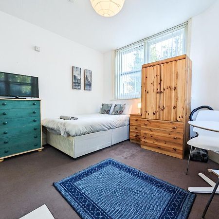 Cozy Central Apartments - With Private Kitchens & Bathrooms 포츠머스 외부 사진